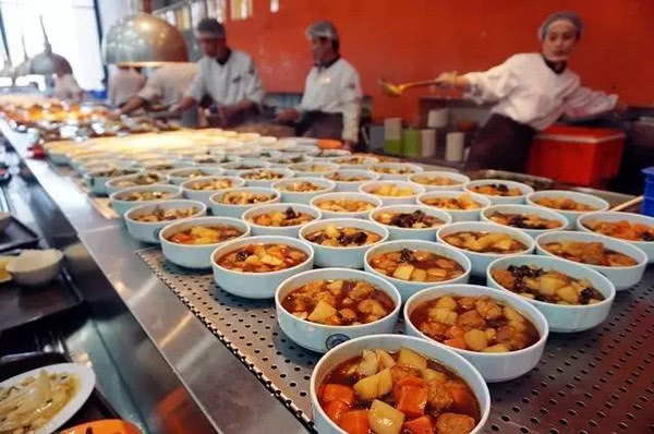 马上要过年了 快看看你车里的私房钱还在吗|JDB电子(图1) JDB电子