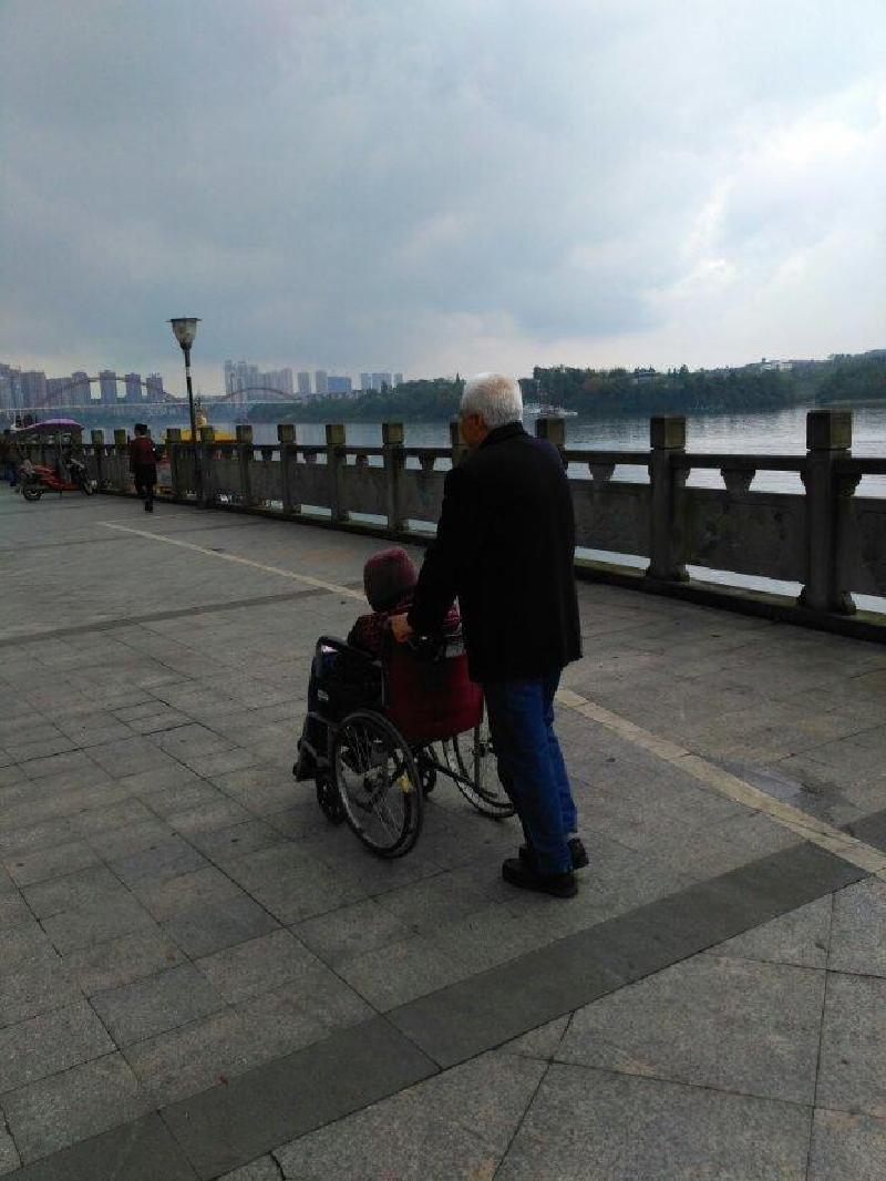 场上队友场下兄弟,梅西宴请巴萨全队莅临自家餐厅_JDB电子试玩网页版(图3) JDB电子试玩网页版