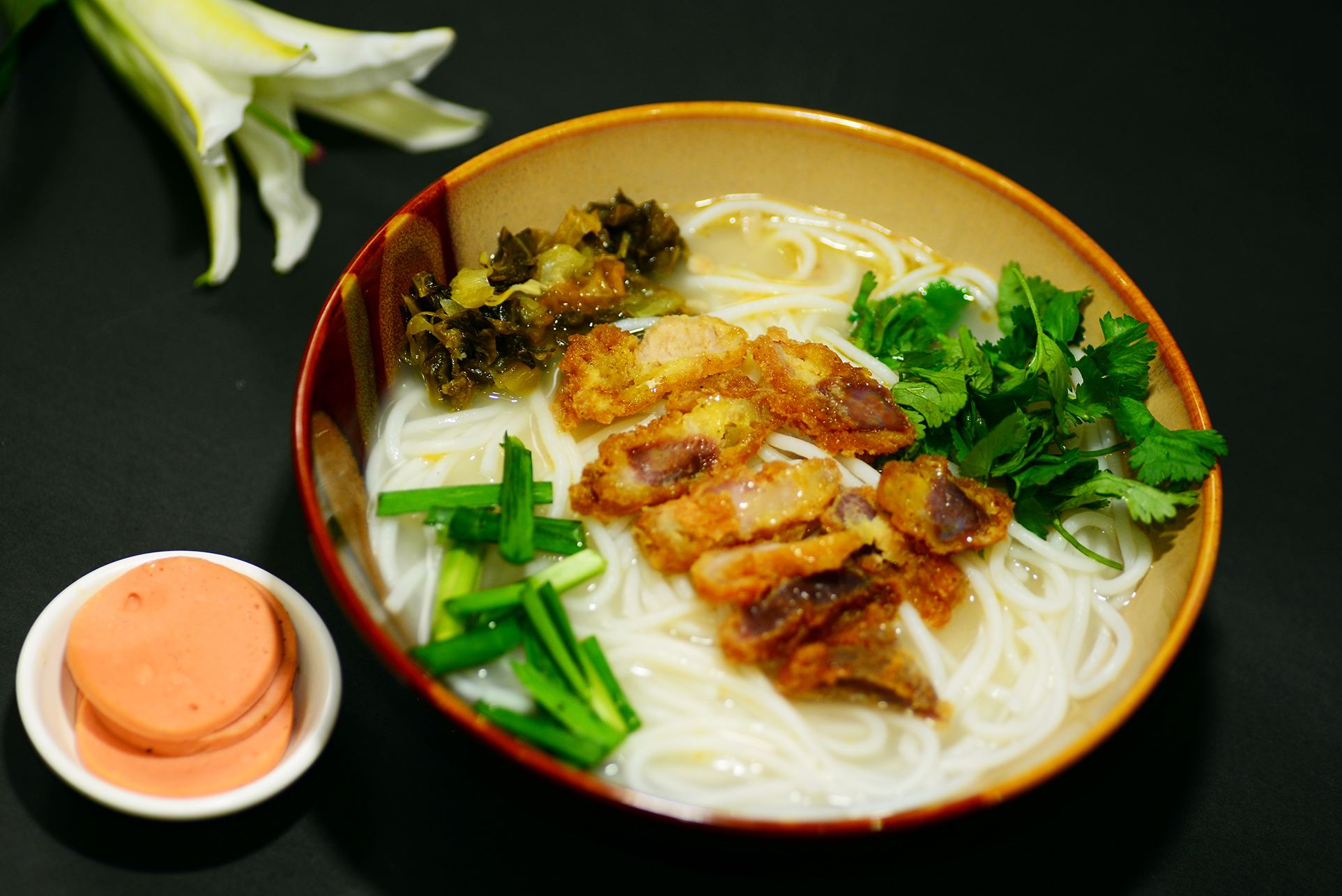 JDB电子游戏官网_菲尔-内维尔:卢克-肖在打酱油,他应愈加卖力(图1) JDB电子